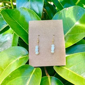 Pukashell pearl earring’s handmade